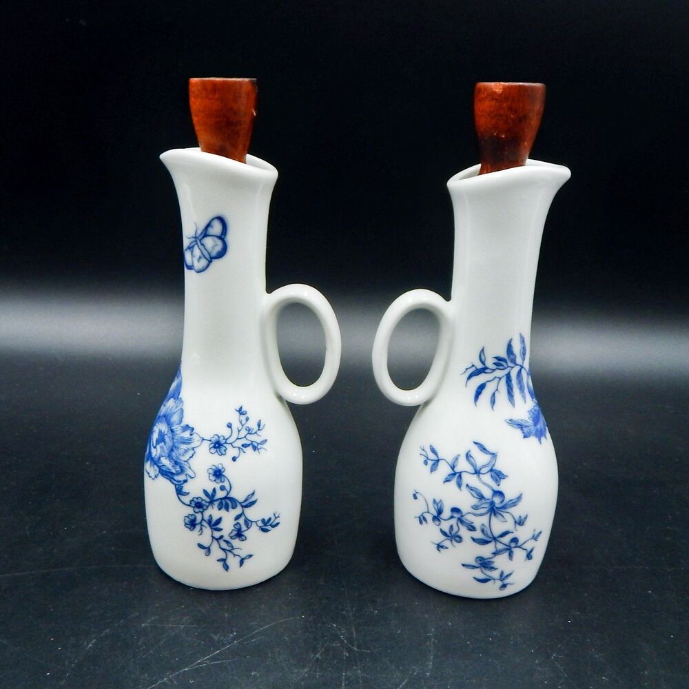 Royal Worcester Rhapsody Oil Vinegar Cruet Set Stoppers 7 In England White Blue